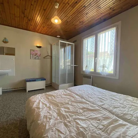 Maison Avec Jardin A Pour 6 Personnes - Fr-1-246a-379 Ferienhaus