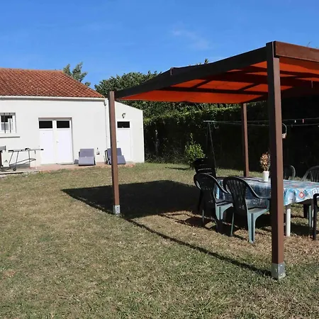 Maison Avec Jardin A Pour 6 Personnes - Fr-1-246a-379