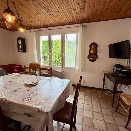 Maison Avec Jardin A Pour 6 Personnes - Fr-1-246a-379 *