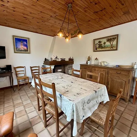 Maison Avec Jardin A Pour 6 Personnes - Fr-1-246a-379