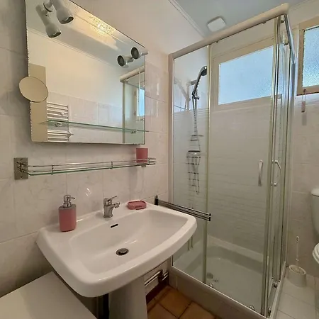 Maison Avec Jardin A Pour 6 Personnes - Fr-1-246a-379 *