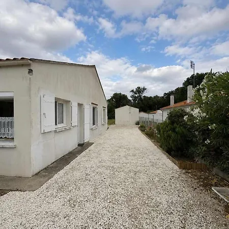Maison Avec Jardin A Pour 6 Personnes - Fr-1-246a-379 *