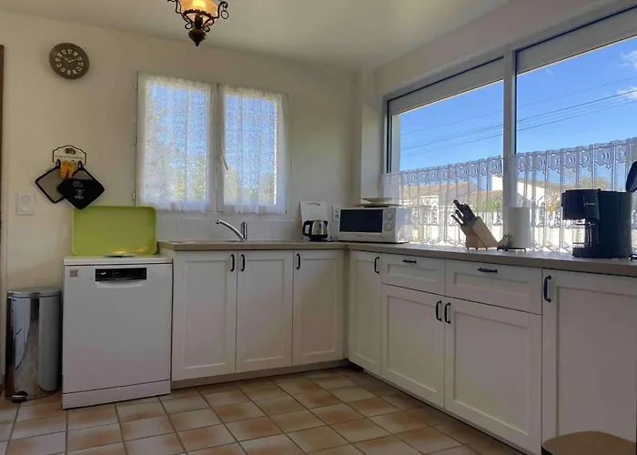 Maison Avec Jardin A Pour 6 Personnes - Fr-1-246a-379 *